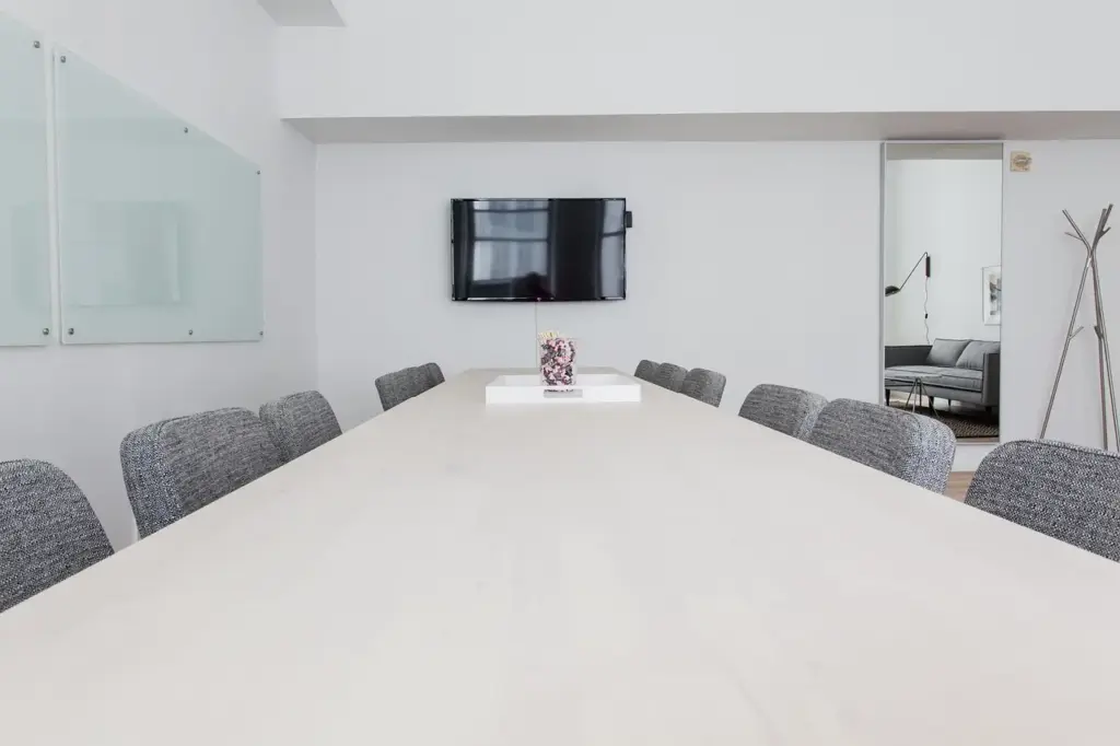 Chairs - Accent Modification: What It Is, How It Works, and Who It Is For | MyAccentWay