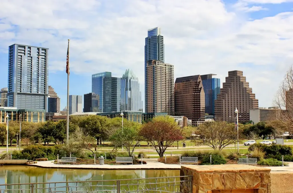 Skyline - How to Improve Your English Pronunciation Step by Step | MyAccentWay